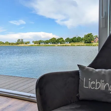ספינת מלון Hausboot Am Wangermeer Floating Home