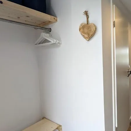 Hausboot Am Wangermeer Floating Home ספינת מלון